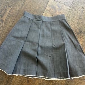 Shushing/Tong brand gray skirt size 10 BRAND NEW